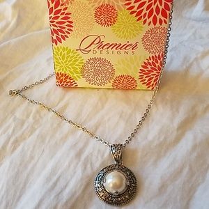 Premier Design Pearl Pendant Necklace